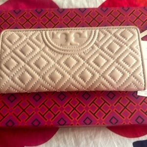 Tory Burch Fleming slim Wallet BNWTs 🥰 in shell pink.